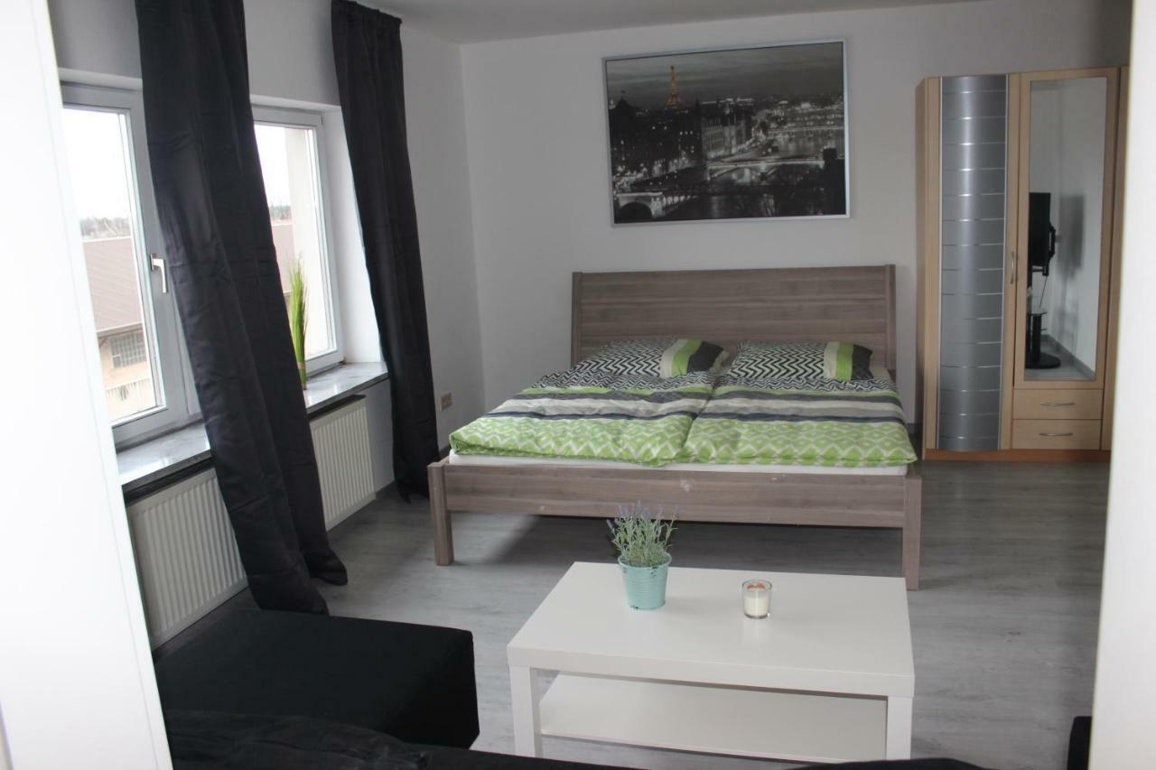 Gut Gelegenes Appartment Mit Wifi, Parkplatz, Wama, Trockner Usw. Kaiserslautern Zewnętrze zdjęcie